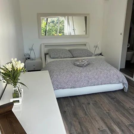Petit Havre De Paix Avec Jacuzzi Luxe & Jardin Privatif Zen Quarto em Acomodações Particulares