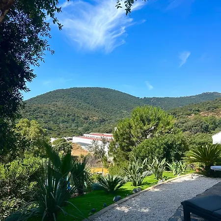 Quarto em Acomodações Particulares Petit Havre De Paix Avec Jacuzzi Luxe & Jardin Privatif Zen Cavalaire-sur-Mer