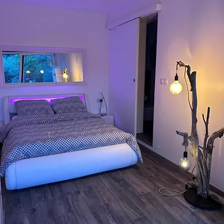 Petit Havre De Paix Avec Jacuzzi Luxe & Jardin Privatif Zen Quarto em Acomodações Particulares *